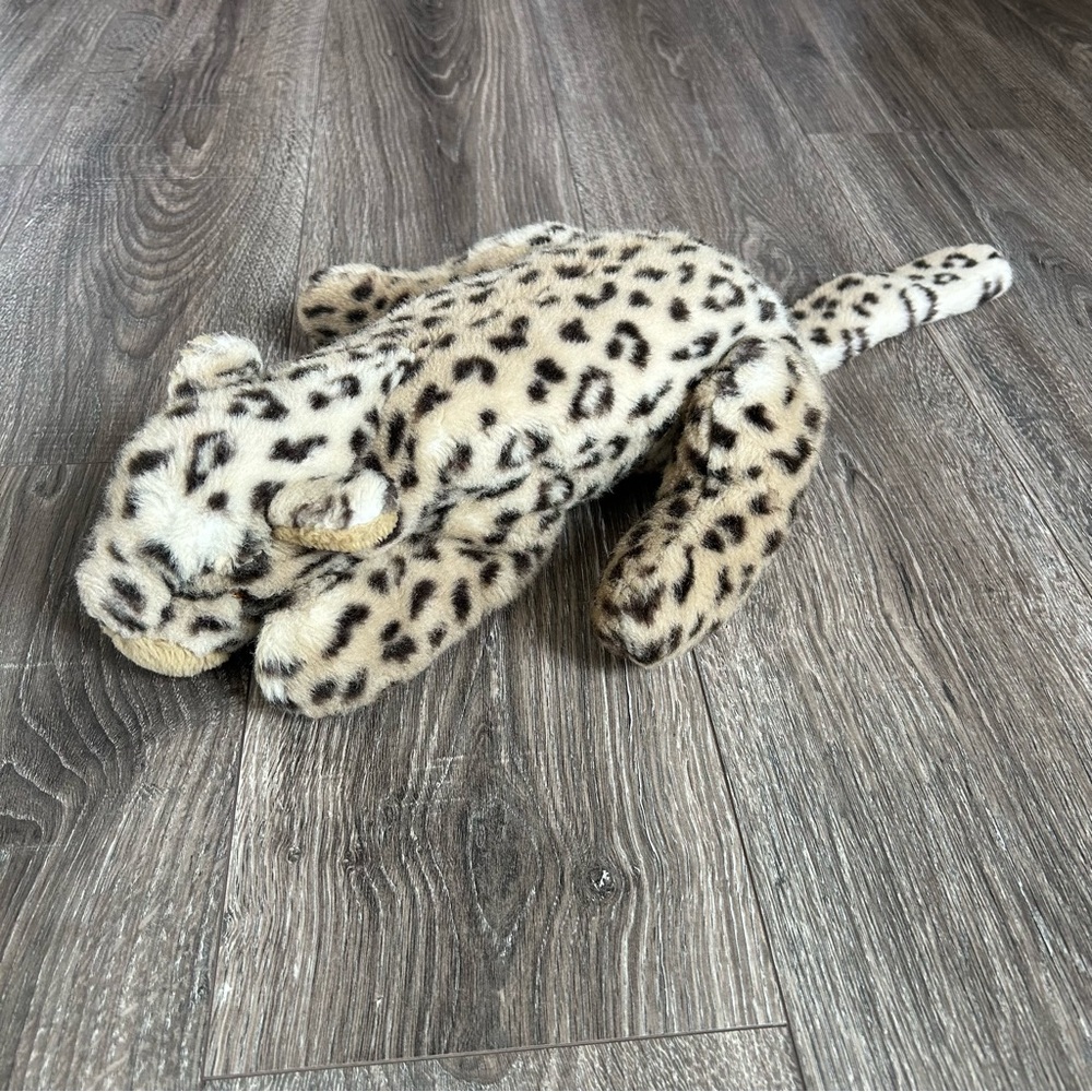 La pelucherie Paris cheetah plush stuffed animal